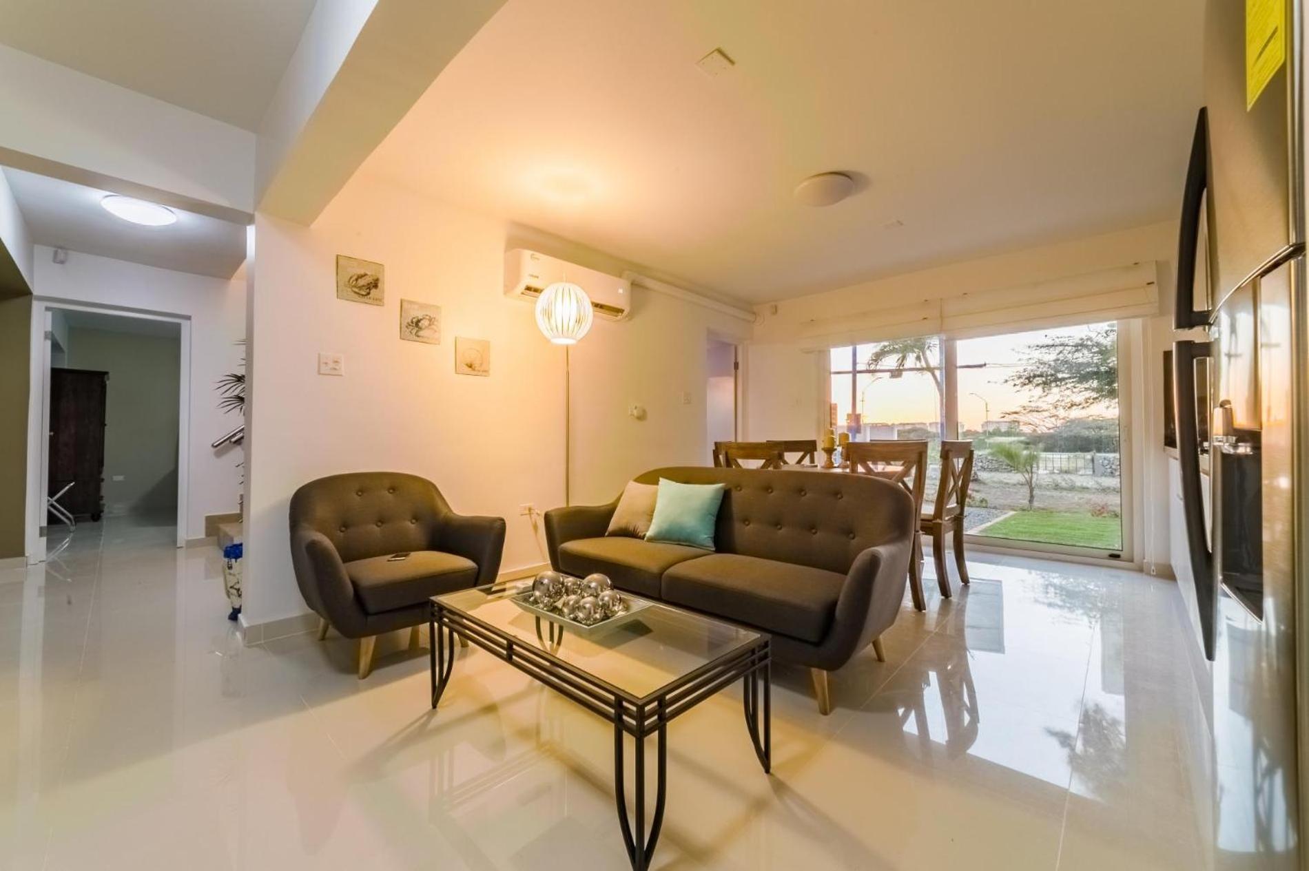 Koyari Modern Condos 9Br 7Ba Sleeps 26 W/ Pool And Roof Deck Palm Beach ภายนอก รูปภาพ