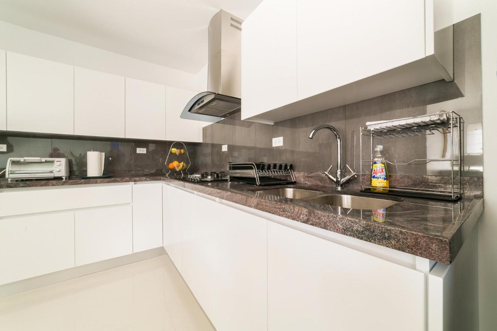 Koyari Modern Condos 9Br 7Ba Sleeps 26 W/ Pool And Roof Deck Palm Beach ภายนอก รูปภาพ