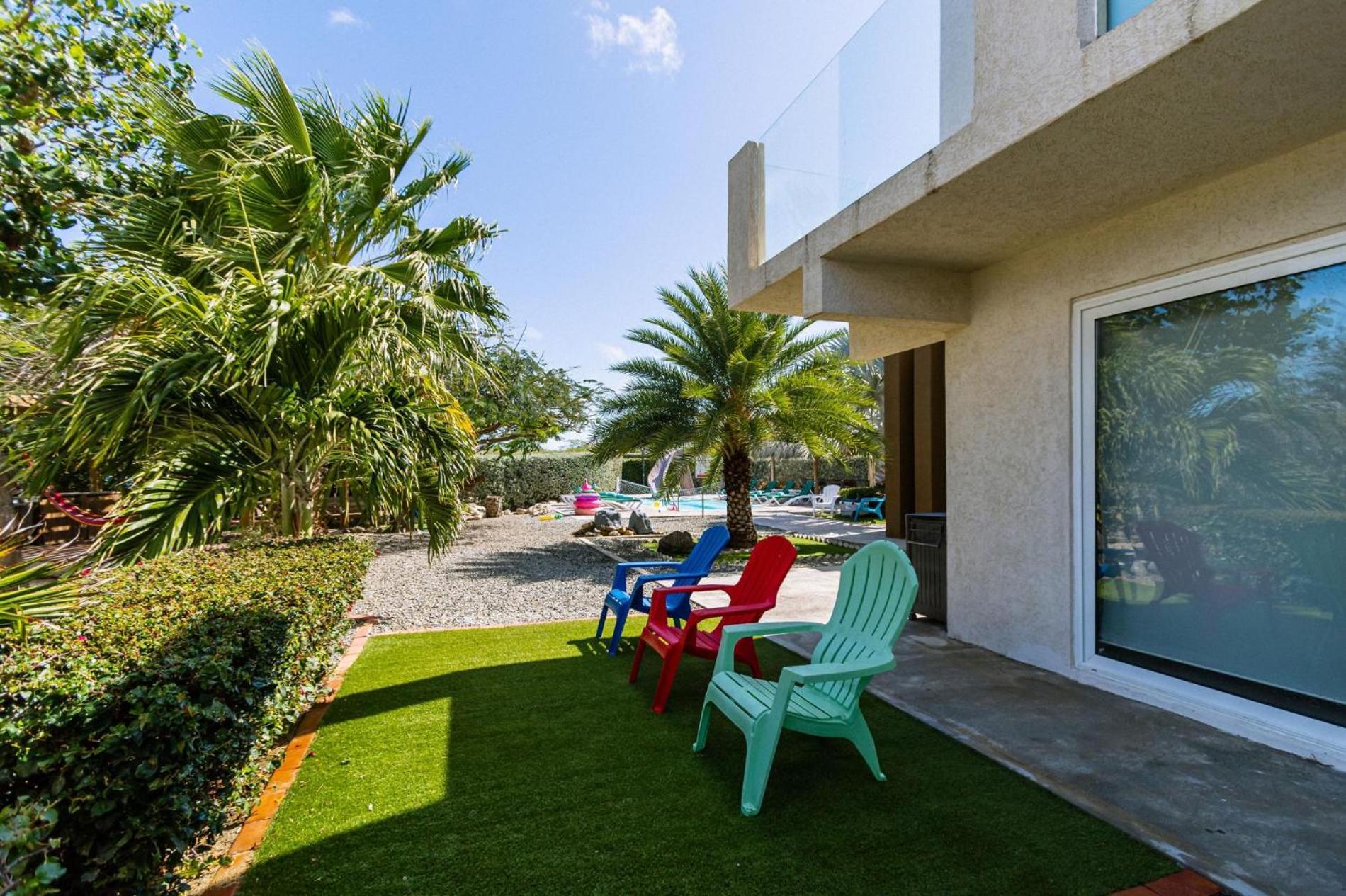Koyari Modern Condos 9Br 7Ba Sleeps 26 W/ Pool And Roof Deck Palm Beach ภายนอก รูปภาพ